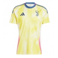 Camisa de Futebol Juventus Andrea Cambiaso #27 Equipamento Secundário 2024-25 Manga Curta